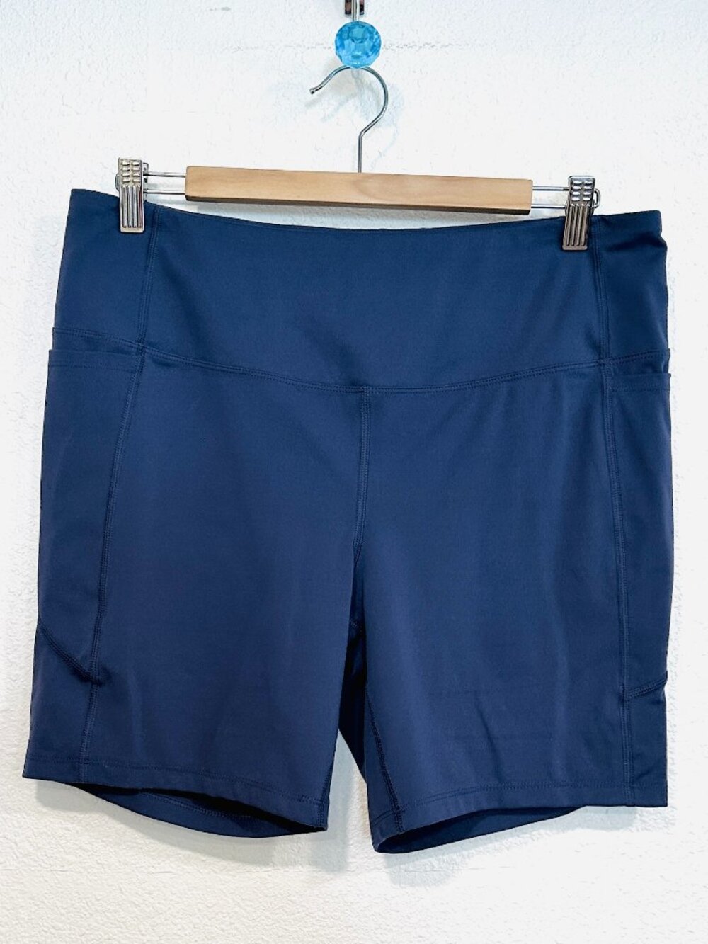 Athletic Works Shorts Periwinkle Blue Purple 7 Inch Inseam Pockets Women Size XL
